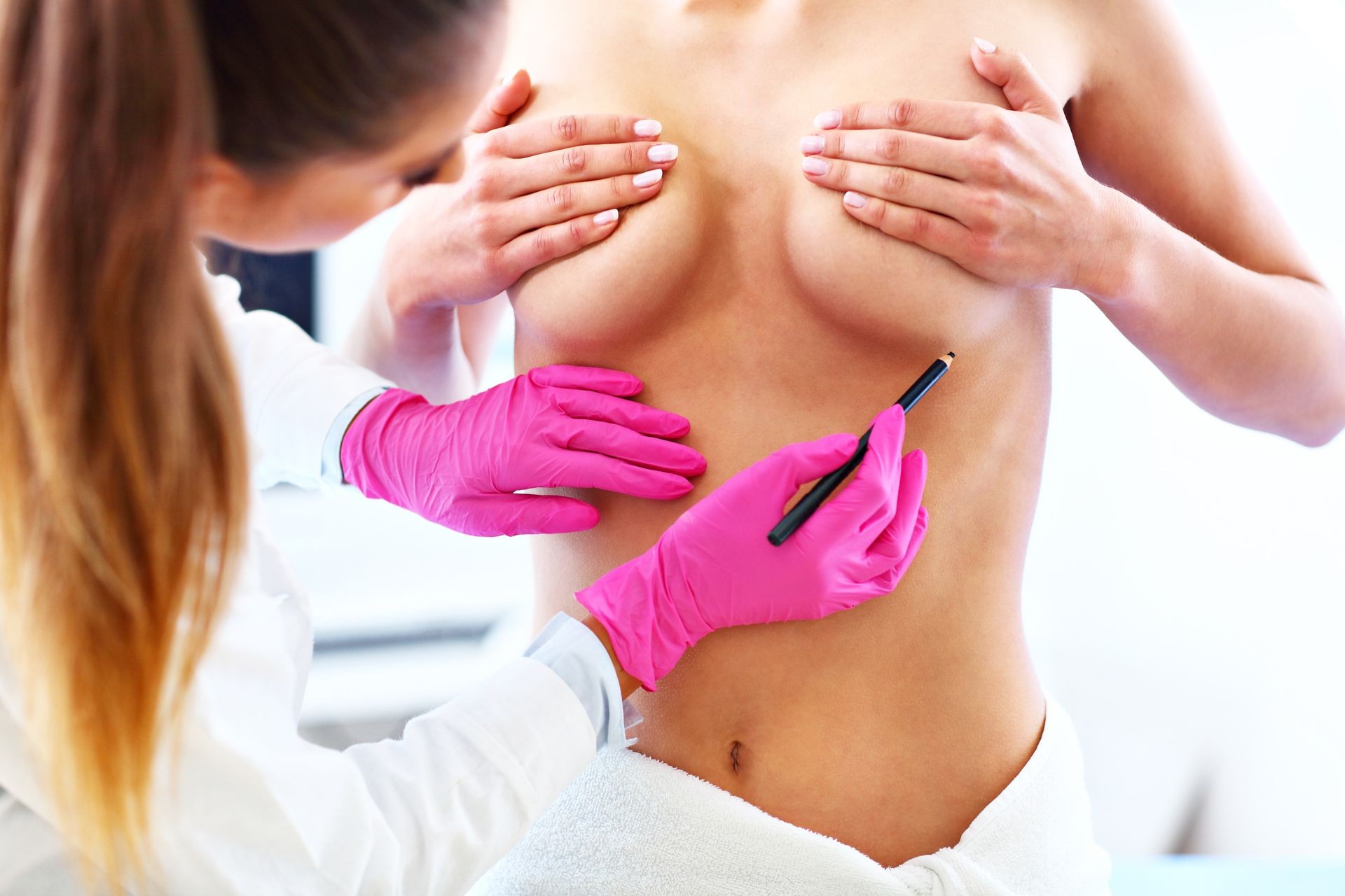 Mamaplastia Dr. Pedro Faveret Mamaplastia Dr. Pedro Faveret